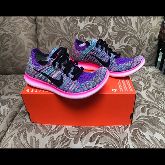 COPY - Nike WMNS Free RN Flyknit - Picture 4 of 9